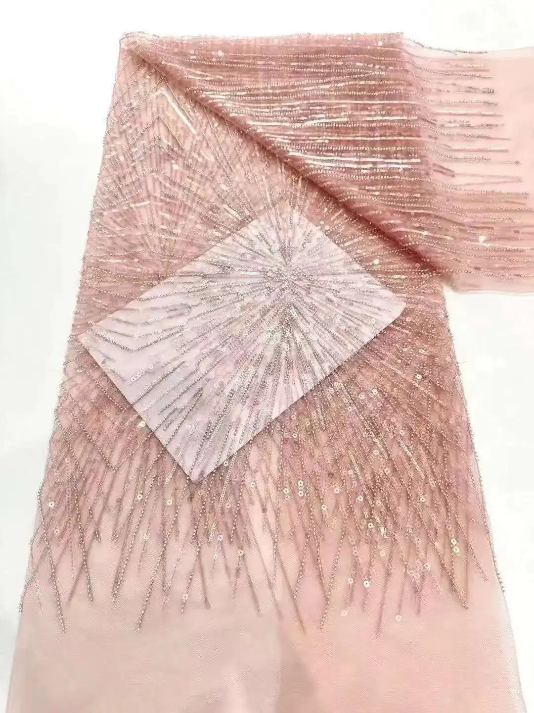 African Lace Fabric 2025 High Quality French Luxury 3D Sequins Embroidery Beads Tulle Lace Fabric For Party Dress
African Lace Fabric 2025 High Quality French Luxury 3D Sequins Embroidery Beads Tulle Lace Fabric For Party Dress