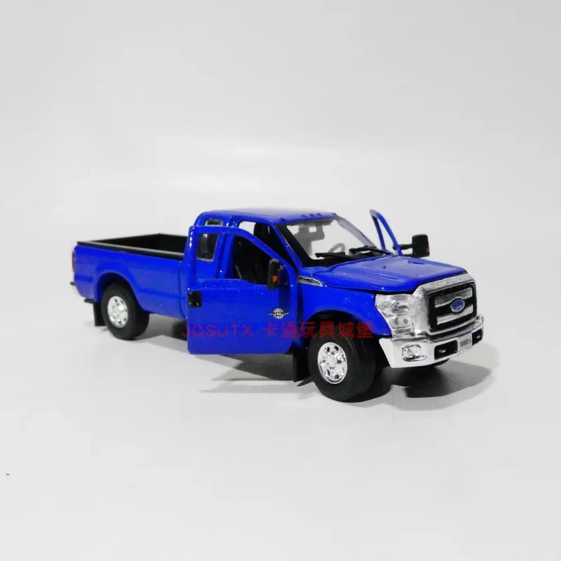 Diecast 1:64 Scale F-250 2016 Pickup Alloy Car Model Finished Product Simulation Toy Collection Static Model Ornament
Diecast 1:64 Scale F-250 2016 Pickup Alloy Car Model Finished Product Simulation Toy Collection Static Model Ornament