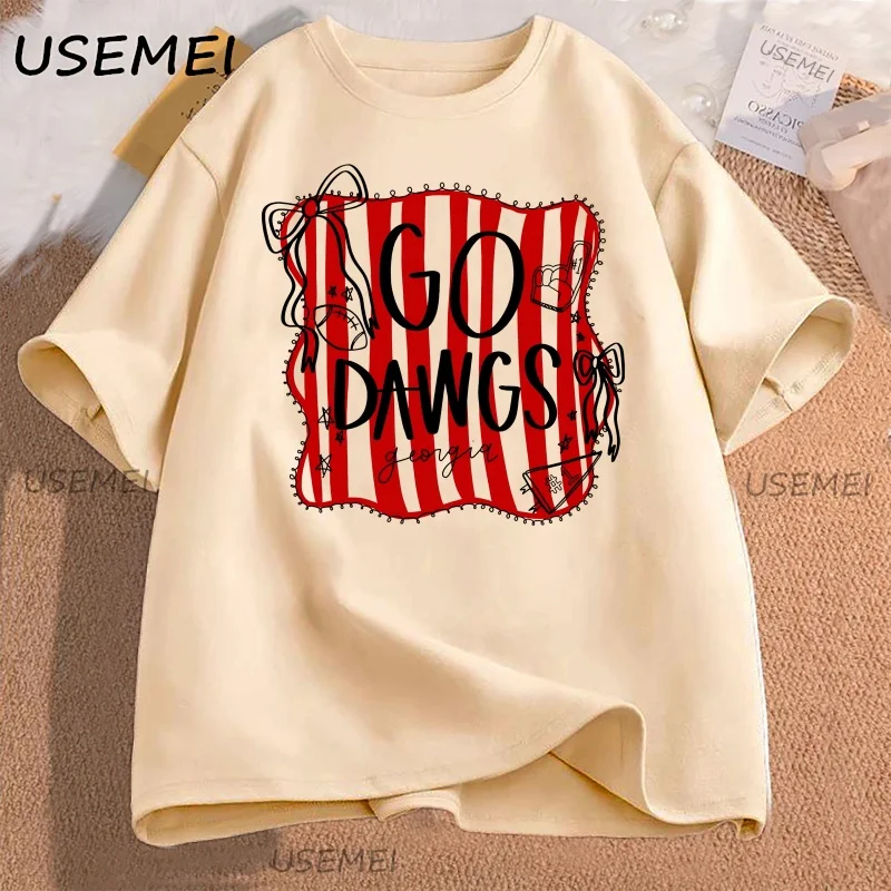 Cute Bulldogs Football T-shirt Women Men Printed Cotton Short Sleeve Casual Loose Round Neck T Shirt Casual Tee Shirt Streetwear
Cute Bulldogs Football T-shirt Women Men Printed Cotton Short Sleeve Casual Loose Round Neck T Shirt Casual Tee Shirt Streetwear