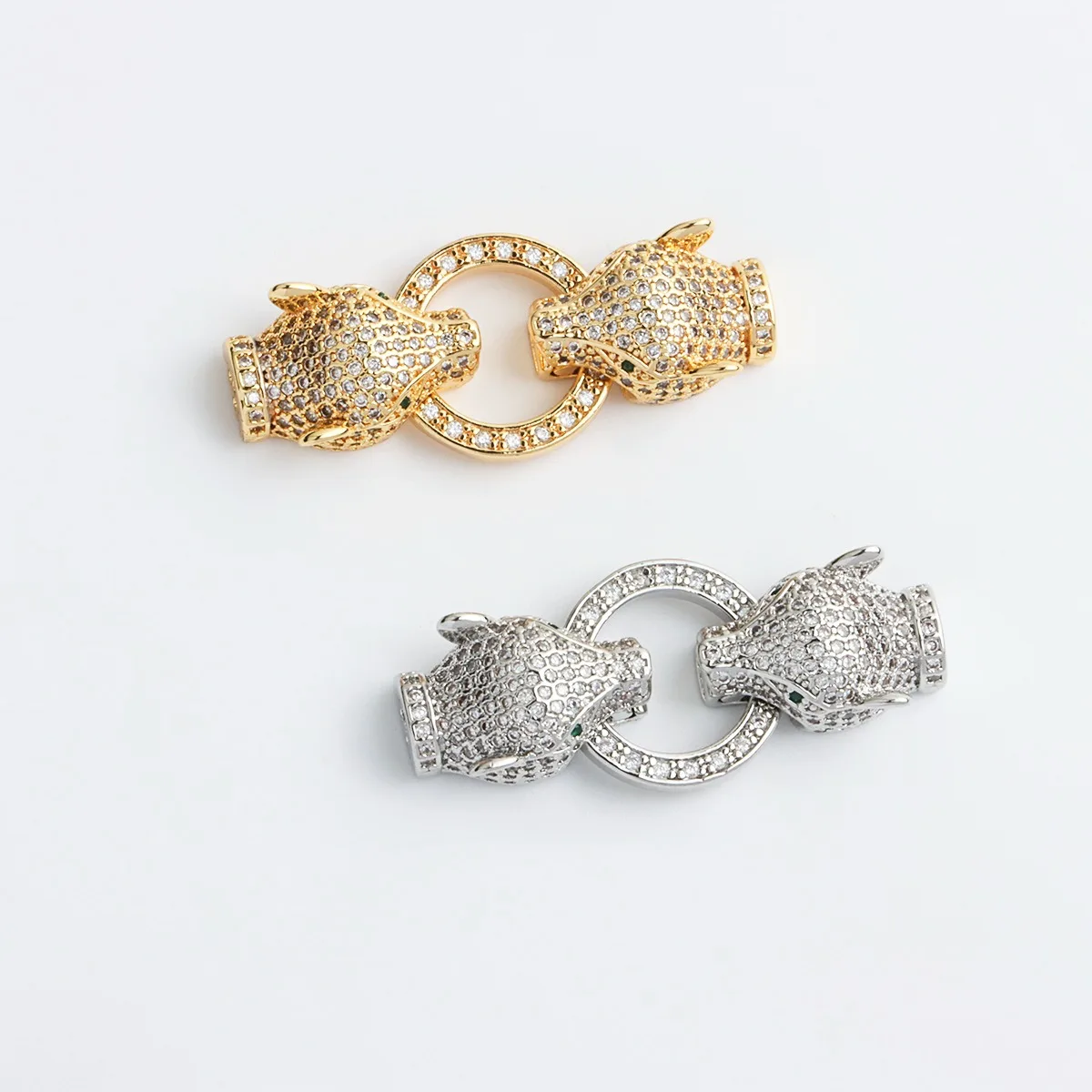 18K Real Gold Plated Full Inlaid Double-headed Leopard Head Buckle, High-end Necklace Bracelet Connecting Buckle DIY Accessories
18K Real Gold Plated Full Inlaid Double-headed Leopard Head Buckle, High-end Necklace Bracelet Connecting Buckle DIY Accessories