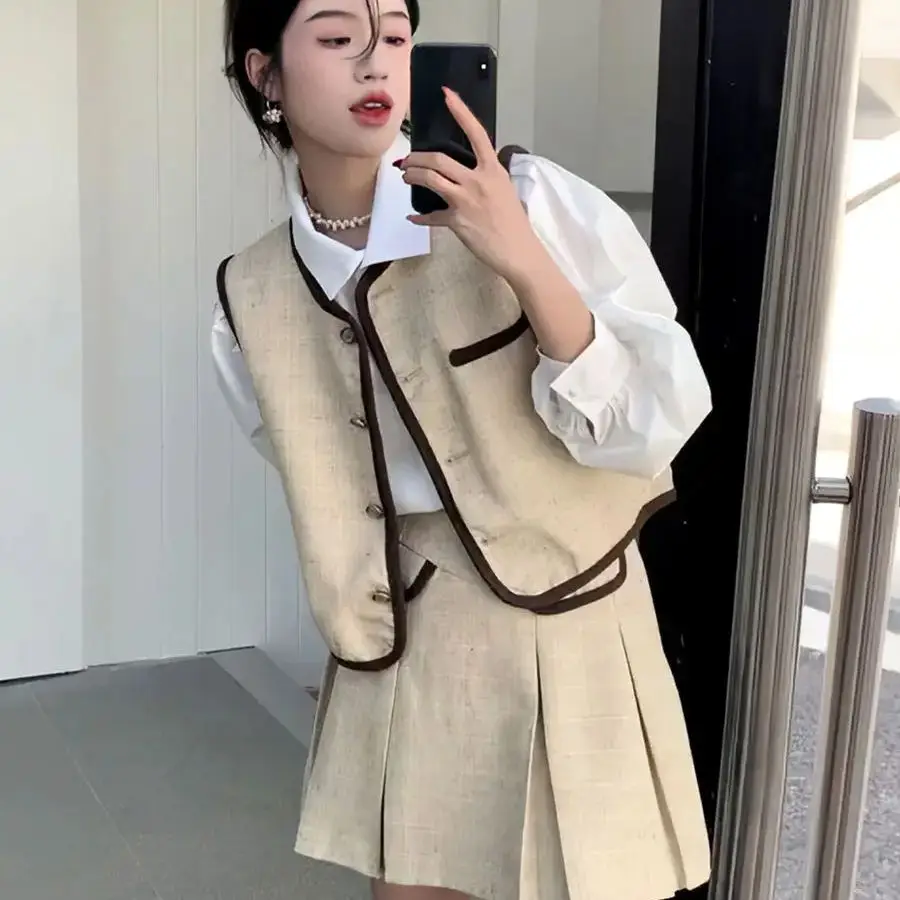 Korea Two-Piece Set Retro Small Fragrance Style Long-Sleeved Shirt Vest Pleated Short Skirt Women'S Spring Autumn New Suit
Korea Two-Piece Set Retro Small Fragrance Style Long-Sleeved Shirt Vest Pleated Short Skirt Women'S Spring Autumn New Suit