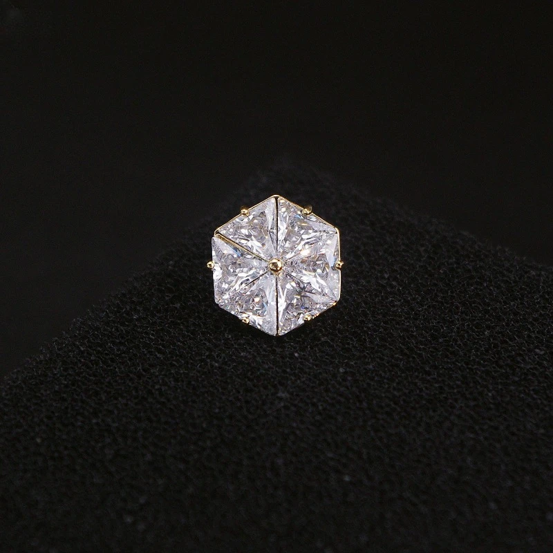 Shining Snowflake Brooch Men's and Women's High-end Suit Collar Pin Business Dress Accessories Anti-light Fixed Buckle
Shining Snowflake Brooch Men's and Women's High-end Suit Collar Pin Business Dress Accessories Anti-light Fixed Buckle