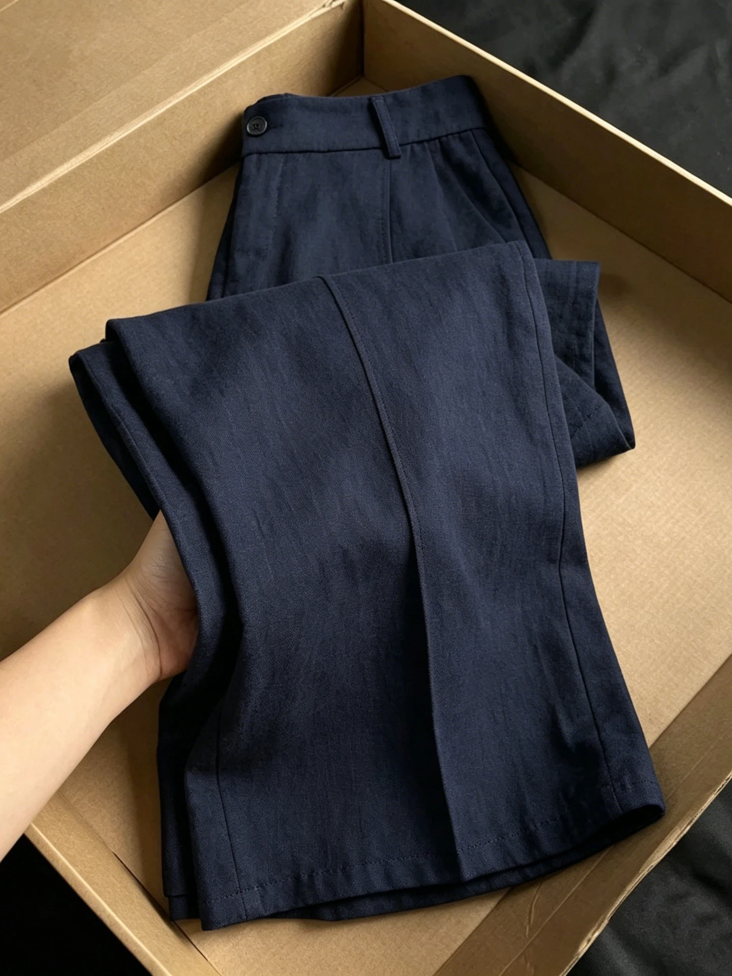 Summer Thin Ice Silk Linen Wide Leg Pants Women's Linen Suiting Loose Straight Drapey Floor-Length Casual Trousers
Summer Thin Ice Silk Linen Wide Leg Pants Women's Linen Suiting Loose Straight Drapey Floor-Length Casual Trousers