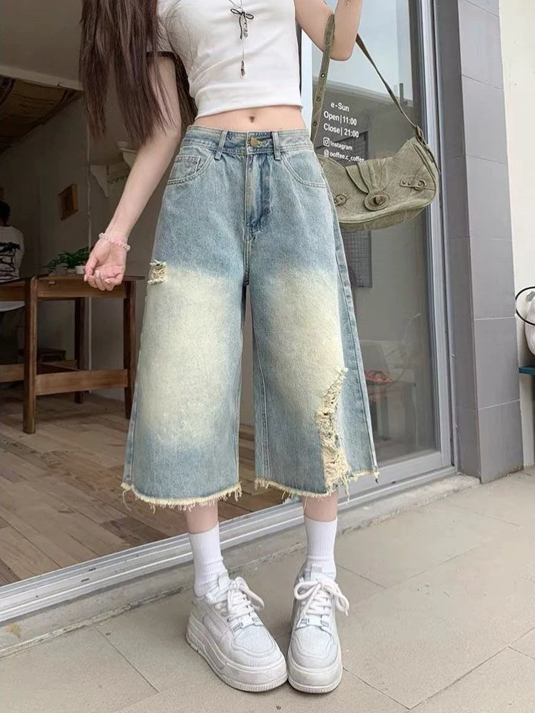 Summer New High Waist Wide Leg Distressed Denim Shorts with Raw Hem Retro Style Comfortable Women
Summer New High Waist Wide Leg Distressed Denim Shorts with Raw Hem Retro Style Comfortable Women
