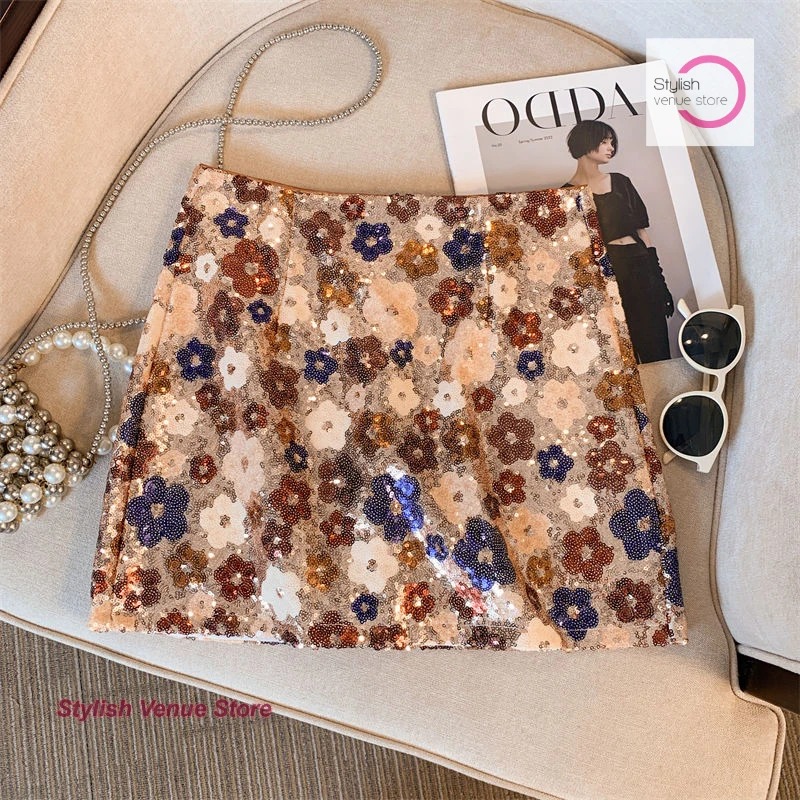 French heavy industry silver sequined flower skirt female fashion Western-style high-end waist slim summer temperament skirt.
French heavy industry silver sequined flower skirt female fashion Western-style high-end waist slim summer temperament skirt.