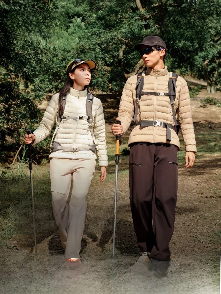 Легкая женская куртка Bosideng из гусиного пуха с застежкой-молнией, теплая, повседневная, для активного отдыха, приталенная, с воротником-стойкой
Легкая женская куртка Bosideng из гусиного пуха с застежкой-молнией, теплая, повседневная, для активного отдыха, приталенная, с воротником-стойкой