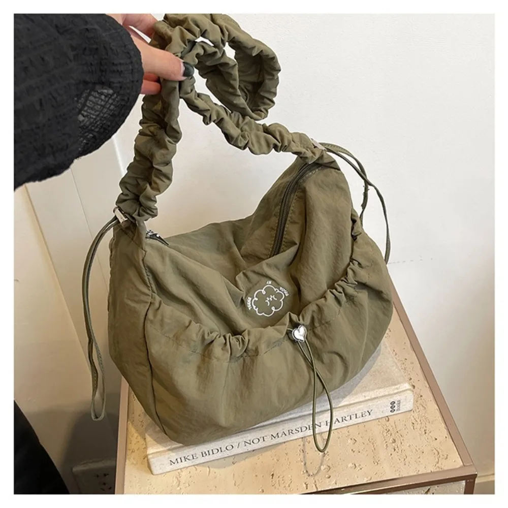 Trendy Pleated Shoulder Bag Travel Outdoor Drawstring Crossbody Bag Large-Capacity Korean Style Tote Bag Women's Handbags
Trendy Pleated Shoulder Bag Travel Outdoor Drawstring Crossbody Bag Large-Capacity Korean Style Tote Bag Women's Handbags
