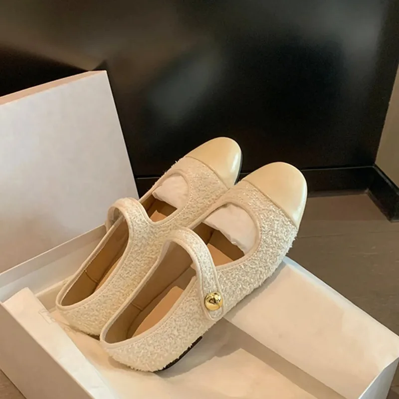 Small Fragrance Style High Heels French Retro Women's Shoes Spring 2026 Thick Heel Large Size Match Skirts Mary Janes
Small Fragrance Style High Heels French Retro Women's Shoes Spring 2026 Thick Heel Large Size Match Skirts Mary Janes