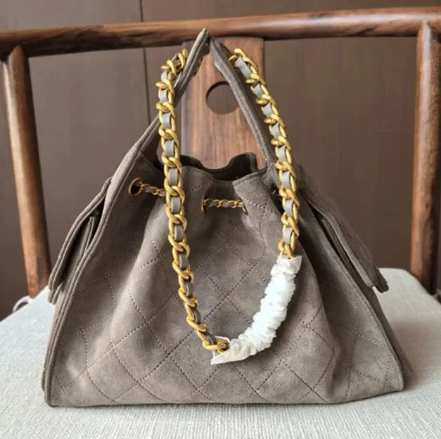 Sequin Top Banquet Series Designer Crossbody Gradient Chain Sheepskin Inner Shoulder Fashion Wallet Party Bag Winter Luxury Draw
Sequin Top Banquet Series Designer Crossbody Gradient Chain Sheepskin Inner Shoulder Fashion Wallet Party Bag Winter Luxury Draw