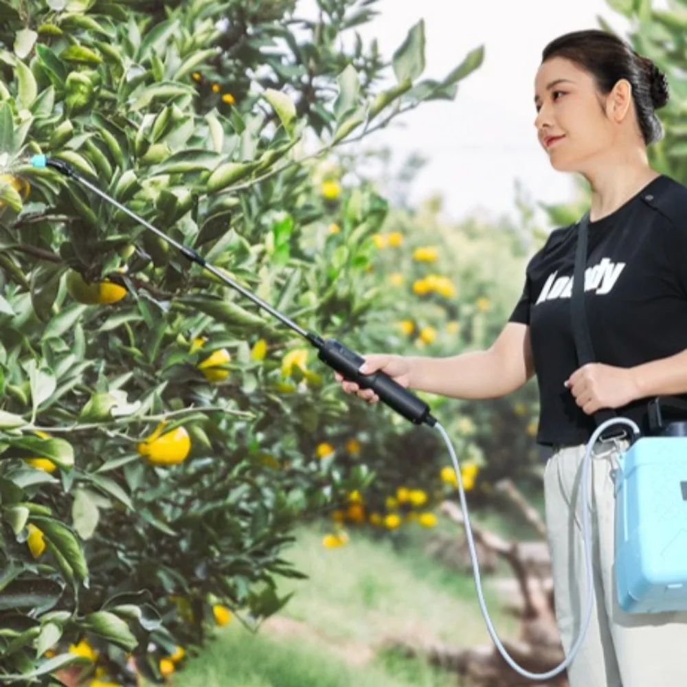 5L/8L Plants Sprinkler 360° Adjustable Nozzle Portable Electric Watering Can Ergonomic Design Gardening Tools Accessories
5L/8L Plants Sprinkler 360° Adjustable Nozzle Portable Electric Watering Can Ergonomic Design Gardening Tools Accessories