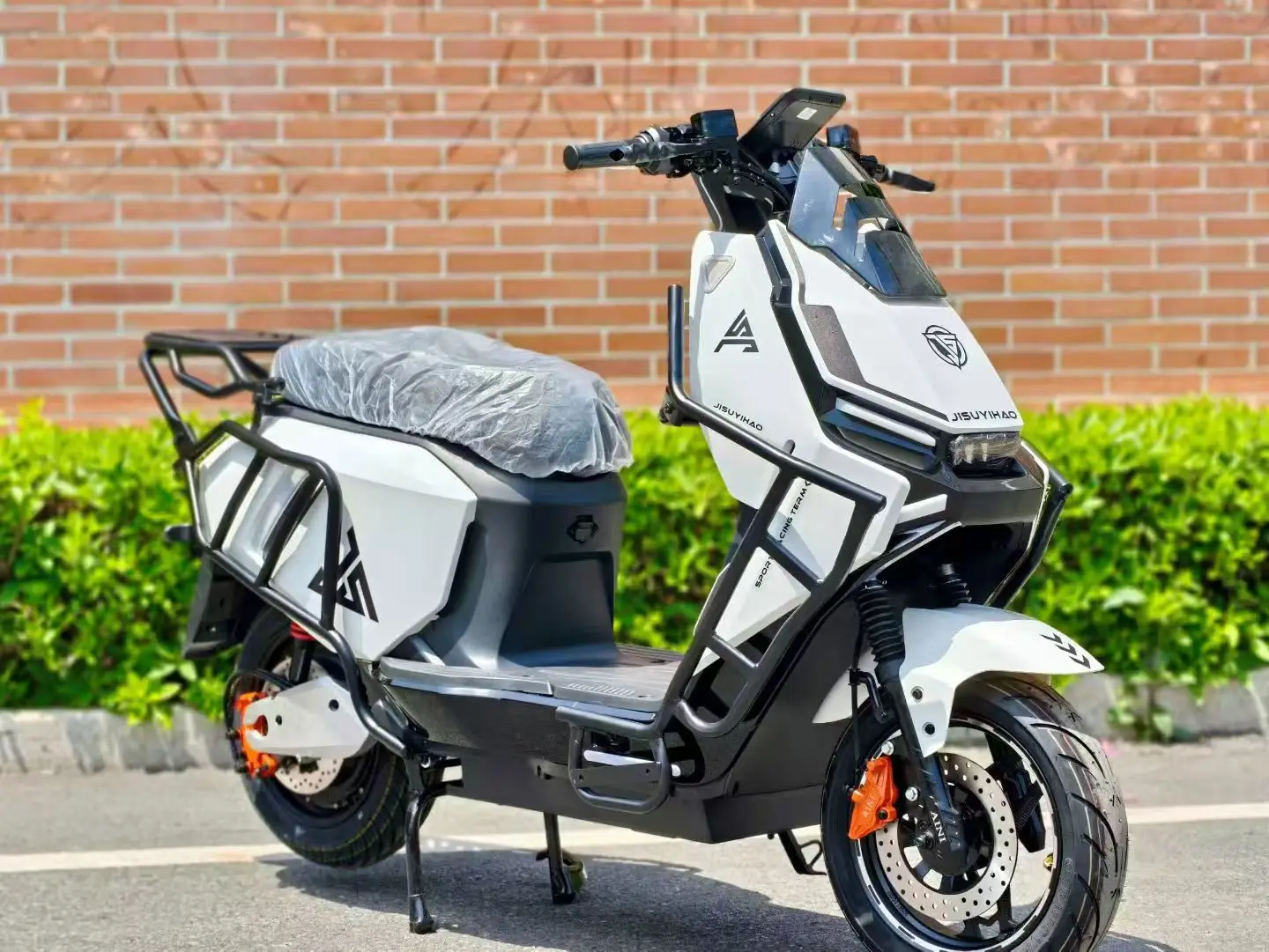 Factory New Hot Selling Kaissg 72V 2500W Motor Electric Motorcycle 90km/h High Speed 300kg Load Disc Brakes LED Display
Factory New Hot Selling Kaissg 72V 2500W Motor Electric Motorcycle 90km/h High Speed 300kg Load Disc Brakes LED Display