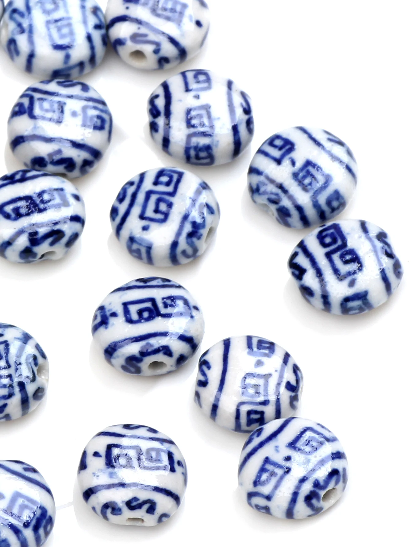 6Pcs/Bag 11MM Ceramic Loose Bead Flat Circular Hand-Painted Blue And White Chinese Pattern DIY Bracelet Earrings Jewelry Making
6Pcs/Bag 11MM Ceramic Loose Bead Flat Circular Hand-Painted Blue And White Chinese Pattern DIY Bracelet Earrings Jewelry Making