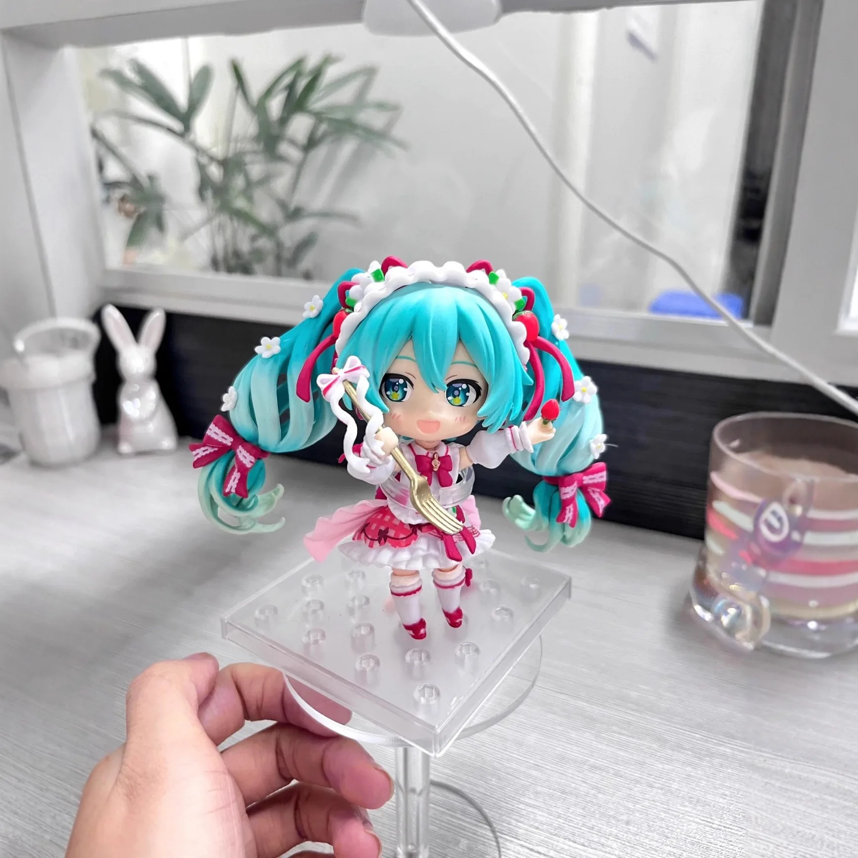 10 см новый аниме Хацунэ Мику Q версия сменное лицо каваи фигурка ПВХ модель игрушки кукла декор стола подарки
10 см новый аниме Хацунэ Мику Q версия сменное лицо каваи фигурка ПВХ модель игрушки кукла декор стола подарки