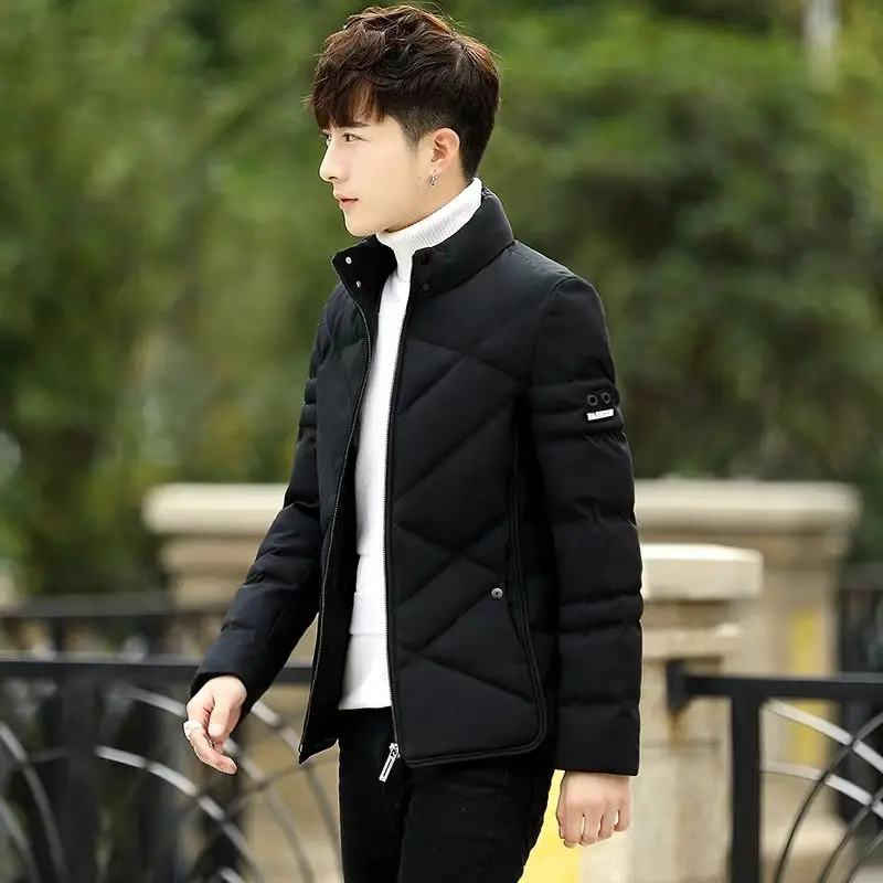 Мужская зимняя хлопковая куртка-пуховик Slim Fit с воротником-стойкой, модная, утепленная, на хлопковом наполнителе
Мужская зимняя хлопковая куртка-пуховик Slim Fit с воротником-стойкой, модная, утепленная, на хлопковом наполнителе