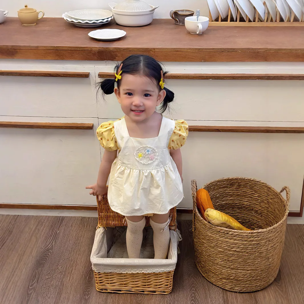 Новый летний продукт 2025: милый розовый комплект Yangqi Baby, женское детское платье на гусеничном ходу, искусственный комплект из двух предметов без рукавов с кружевными краями
Новый летний продукт 2025: милый розовый комплект Yangqi Baby, женское детское платье на гусеничном ходу, искусственный комплект из двух предметов без рукавов с кружевными краями