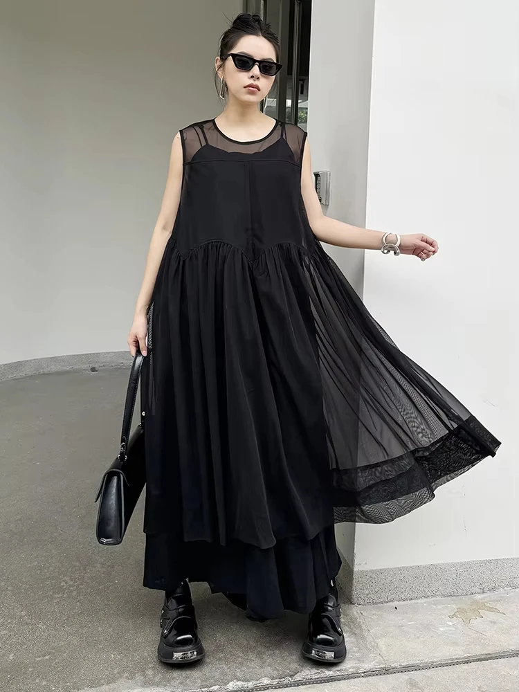 Women Black Mesh Perspective Pleated Big Size Elegant Dress New Round Neck Sleeveless Fashion Spring Summer 2024 1DH5841
Women Black Mesh Perspective Pleated Big Size Elegant Dress New Round Neck Sleeveless Fashion Spring Summer 2024 1DH5841