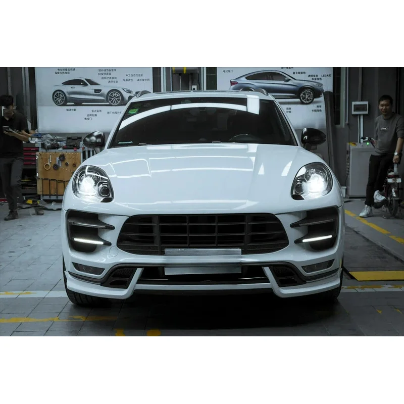 Brand New First-Class FORan95B.1 Bold Plastic BODYKIT TKT Turbo
Brand New First-Class FORan95B.1 Bold Plastic BODYKIT TKT Turbo