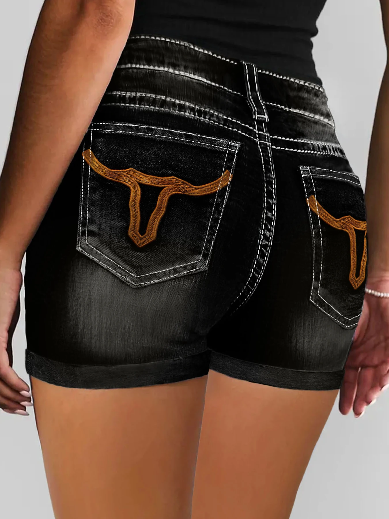 Large size black curled hem cow head embroidered cow high waist elastic slim fit casual summer women large size denim shorts
Large size black curled hem cow head embroidered cow high waist elastic slim fit casual summer women large size denim shorts