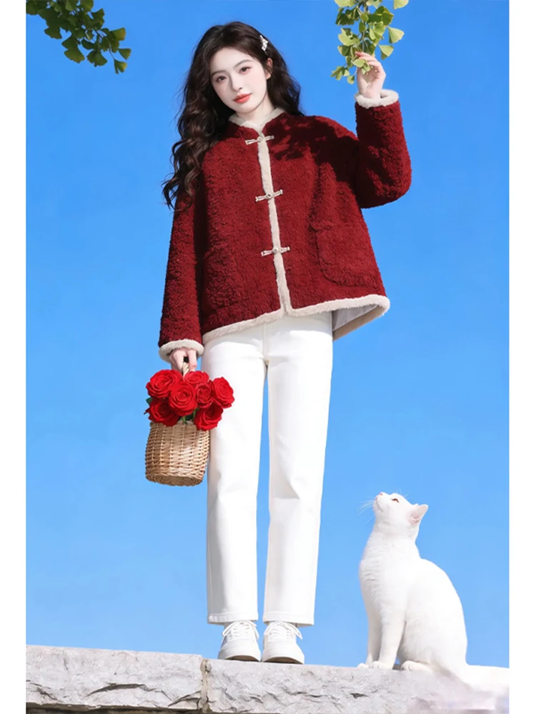 Новая китайская короткая куртка-жакет женская с воротником-стойкой из овечьей шерсти, с пуговицами, в стиле колор-блок, винтажный топ для зимы
Новая китайская короткая куртка-жакет женская с воротником-стойкой из овечьей шерсти, с пуговицами, в стиле колор-блок, винтажный топ для зимы