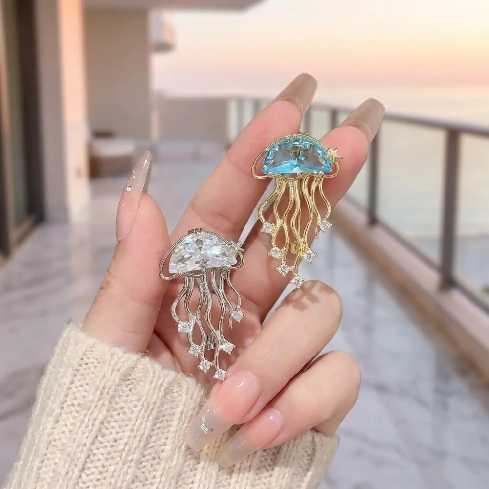 Rhinestone Jellyfish Crystal Lapel Pins Alloy Cute Jewelry Accessories Light Luxury Hollow Bohemian Style Brooch Gifts
Rhinestone Jellyfish Crystal Lapel Pins Alloy Cute Jewelry Accessories Light Luxury Hollow Bohemian Style Brooch Gifts