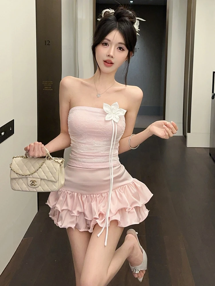 Sweet Style Dopaamine Pure Desire Floral Lace Crop Top And Skirt Set with Puffy Hemline And 3D Blooming Design for Women
Sweet Style Dopaamine Pure Desire Floral Lace Crop Top And Skirt Set with Puffy Hemline And 3D Blooming Design for Women