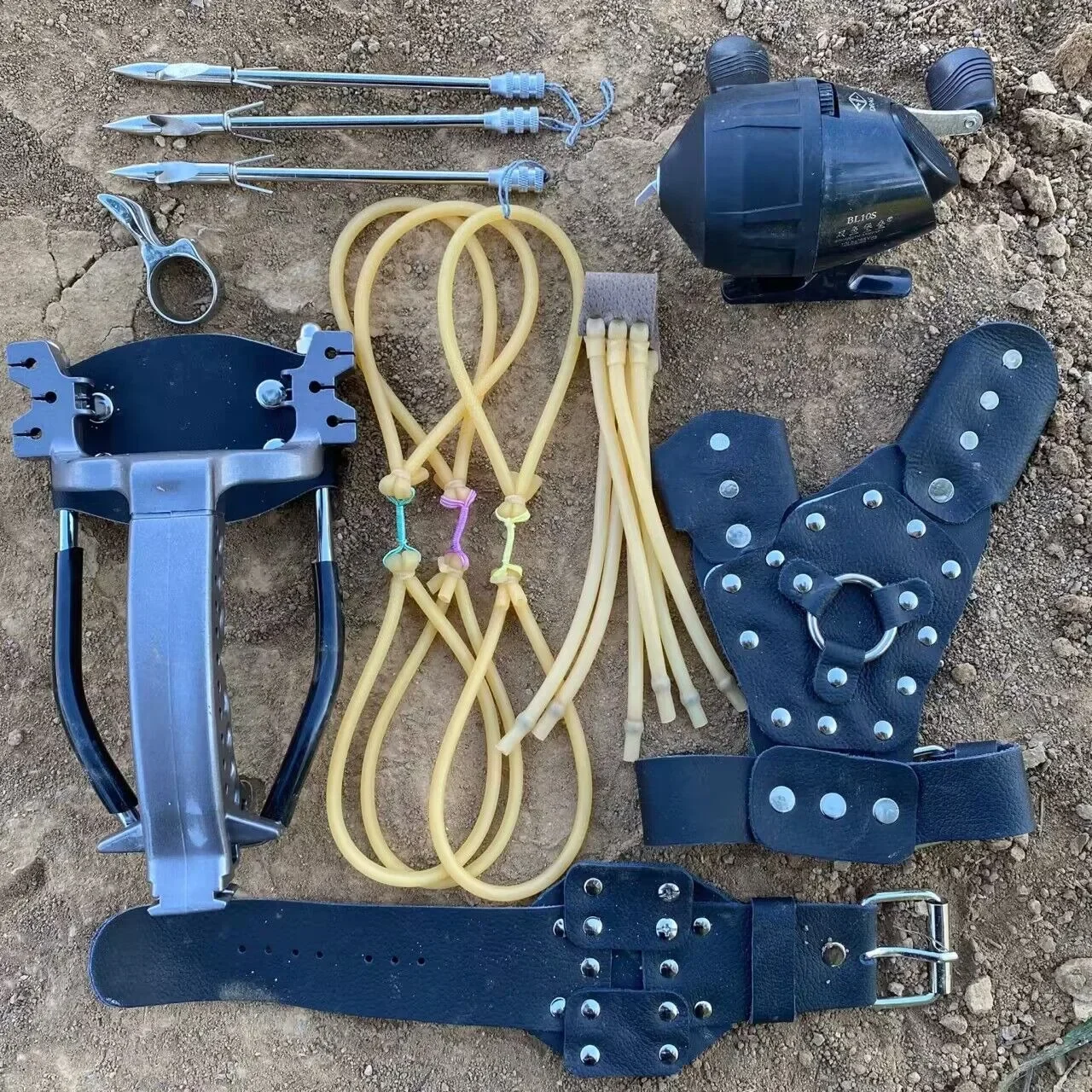 Professional Slingshot for Hunting and Fishing Set Outdoor Sports Wrist Support Powerful Catapult Ar15 Adults Camping Equipment
Professional Slingshot for Hunting and Fishing Set Outdoor Sports Wrist Support Powerful Catapult Ar15 Adults Camping Equipment