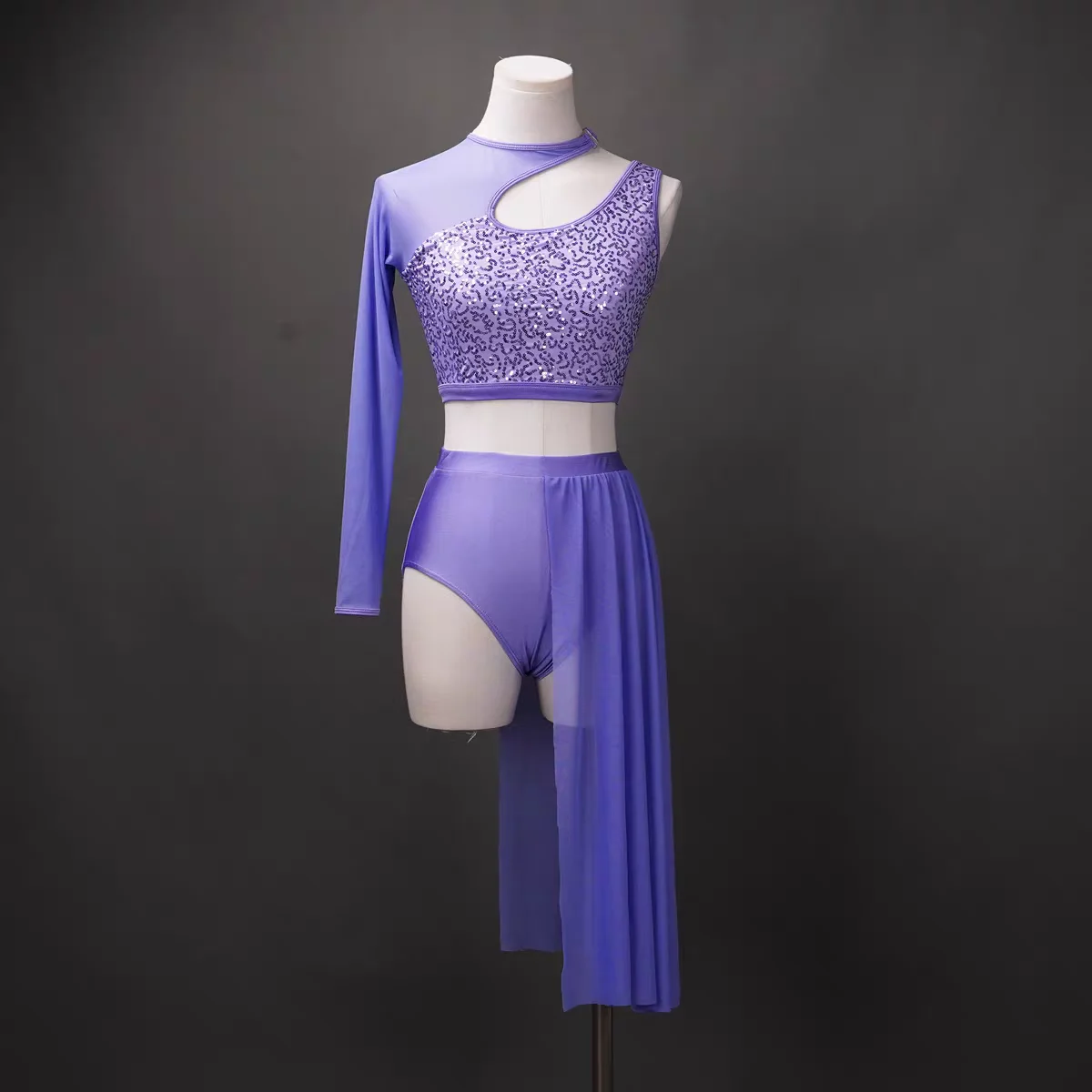 Customize professional jazz Latin dance costumes in any color performance skirt sequined feather style
Customize professional jazz Latin dance costumes in any color performance skirt sequined feather style