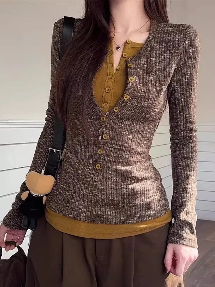 Chic Contrast Color Knitted Long Sleeve Base Shirt Women's Spring Autumn Winter Slim Fit Half Open Collar T-Shirt Top
Chic Contrast Color Knitted Long Sleeve Base Shirt Women's Spring Autumn Winter Slim Fit Half Open Collar T-Shirt Top
