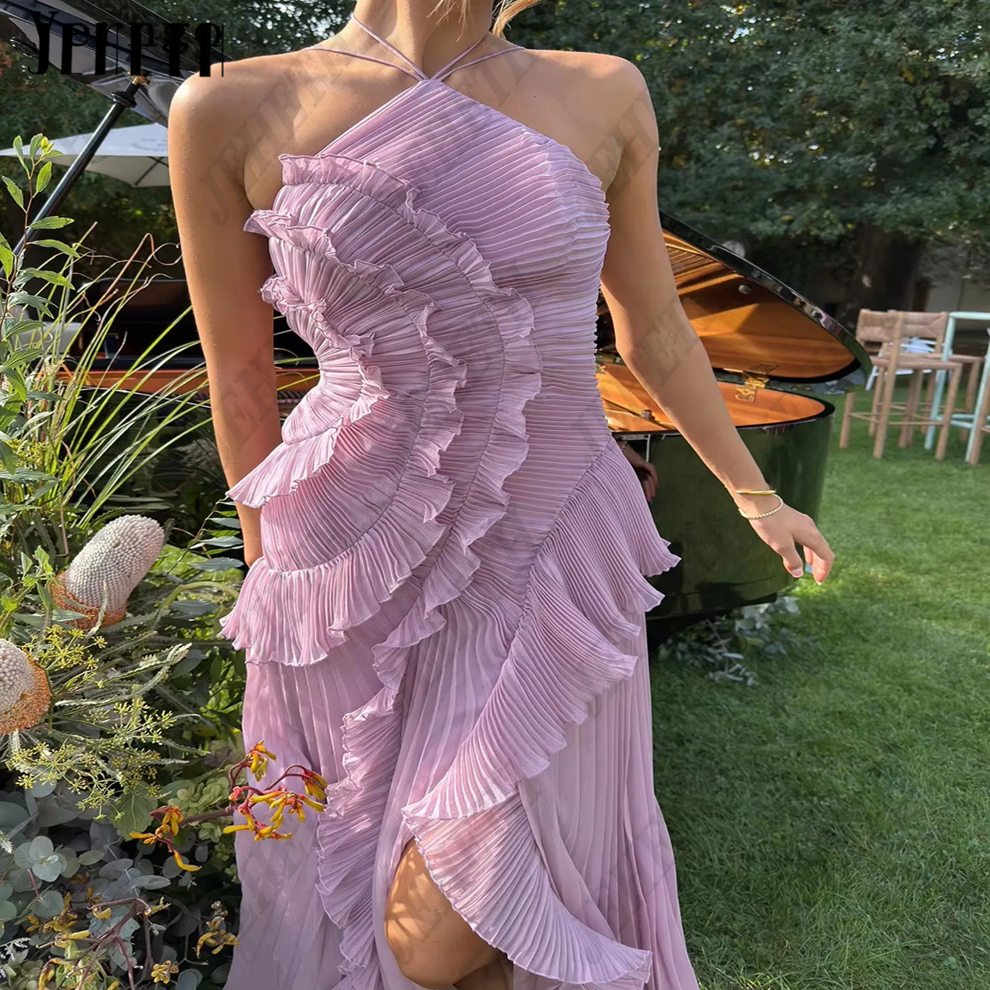 JEHETH Chiffon Formal Wedding Dress 2025 New Halter A Line Tiered Prom Gowns Women Modern Holiday Prm Party Gowns Customized
JEHETH Chiffon Formal Wedding Dress 2025 New Halter A Line Tiered Prom Gowns Women Modern Holiday Prm Party Gowns Customized