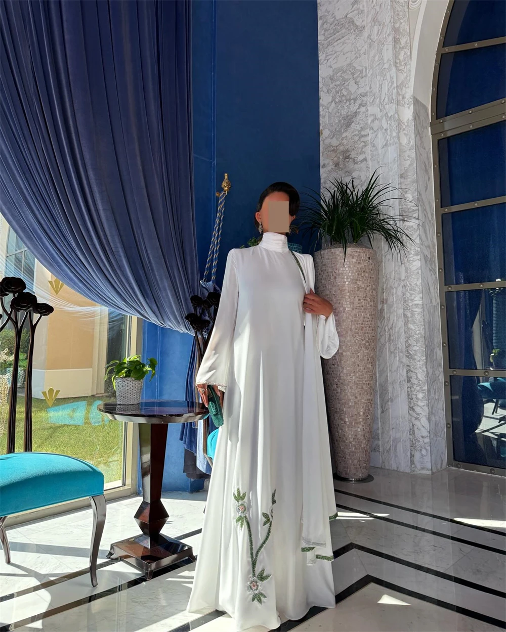 Customized Classic White Soft Satin High Collar Long Sleeves Prom Gowns Straight Floor Length Flowers Pearls Evening Dress
Customized Classic White Soft Satin High Collar Long Sleeves Prom Gowns Straight Floor Length Flowers Pearls Evening Dress