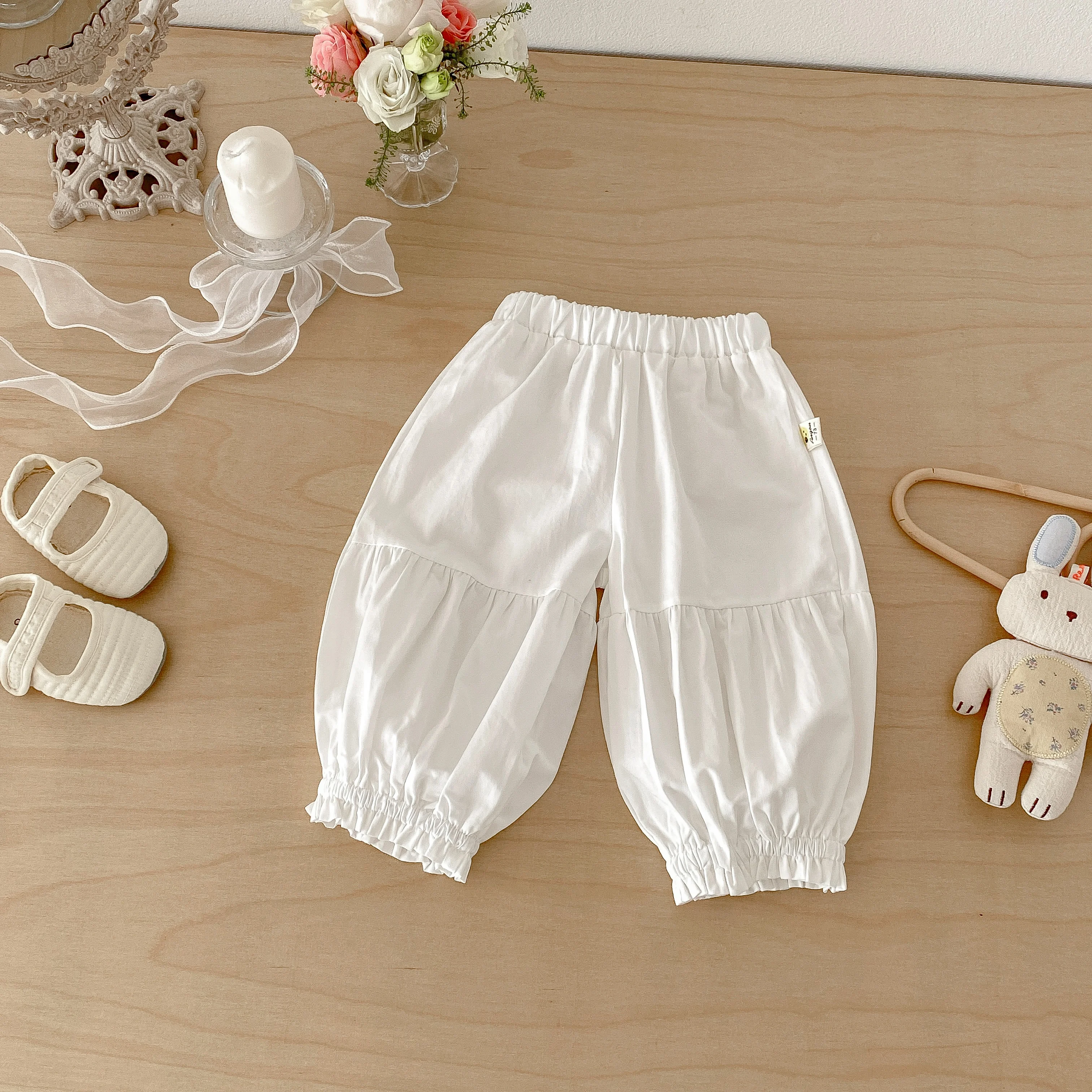 New style spring and autumn Korean lantern pants for baby girls, fashionable flower bud pants
New style spring and autumn Korean lantern pants for baby girls, fashionable flower bud pants