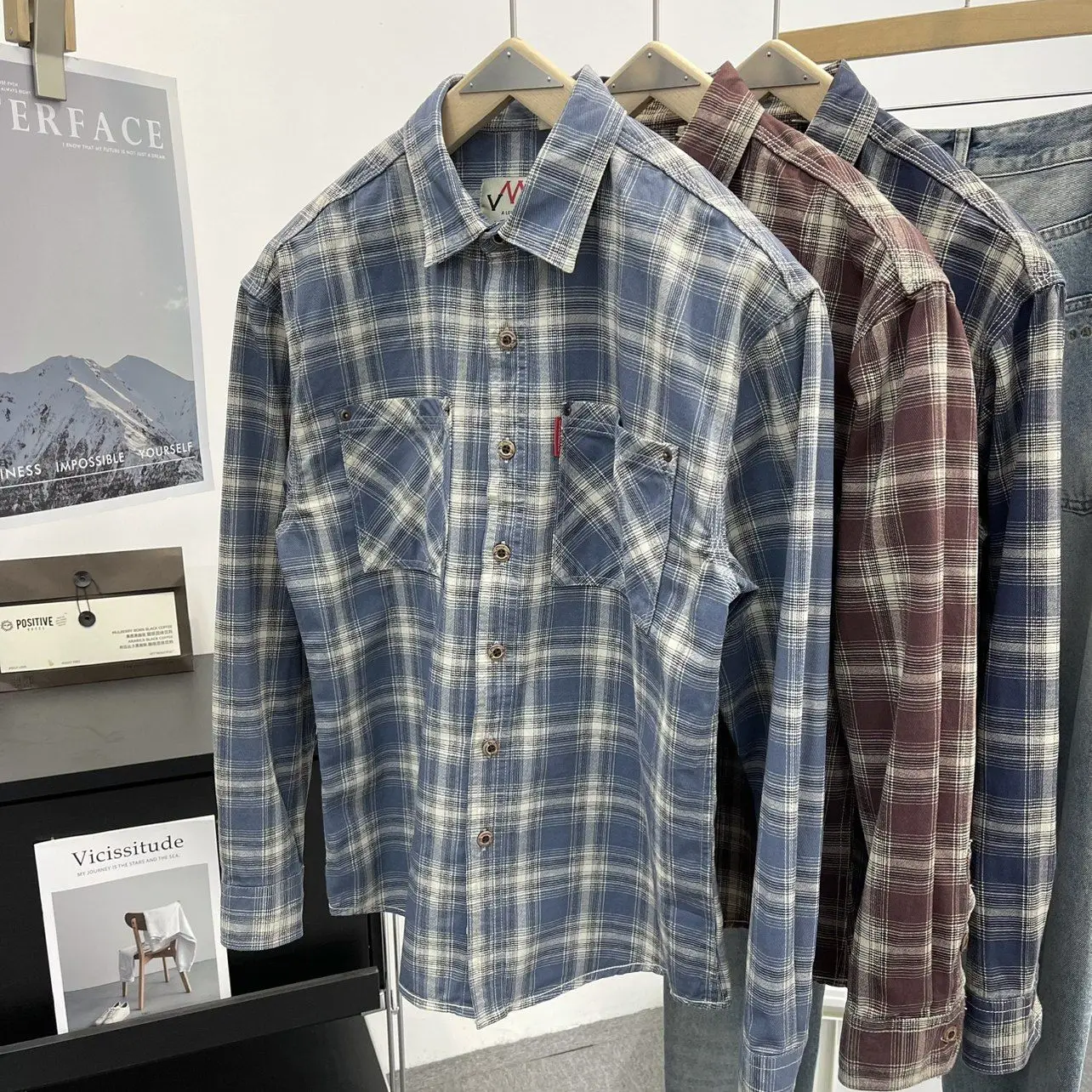 American Retro Plaid Shirts Men's Vintage 100% Cotton Shirt Men's Loose Casual Long Sleeve Blusas Blouses for Men
American Retro Plaid Shirts Men's Vintage 100% Cotton Shirt Men's Loose Casual Long Sleeve Blusas Blouses for Men