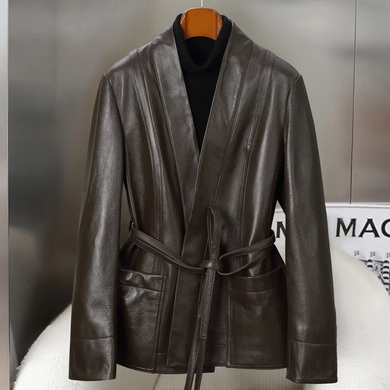 Genuine leather women's windbreaker fashionable temperament V-neck loose sheep leather jacket short new autumn and winter
Genuine leather women's windbreaker fashionable temperament V-neck loose sheep leather jacket short new autumn and winter