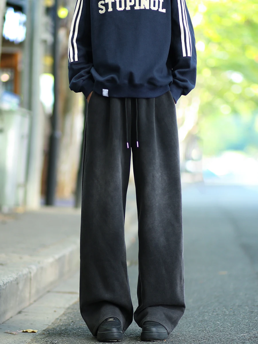 Американские винтажные спортивные брюки-джоггеры для мужчин: зимние, плотные, повседневные, прямого кроя, модные, свободные, широкие штанины, комфортная посадка
Американские винтажные спортивные брюки-джоггеры для мужчин: зимние, плотные, повседневные, прямого кроя, модные, свободные, широкие штанины, комфортная посадка