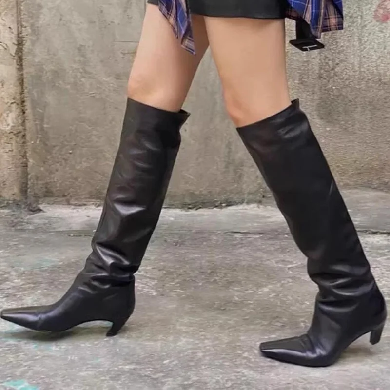 Vintage Square Toe Women Short Heels Boots Brown Suede Slip On Block Heels Winter Tall Boots Black Leather Modern Boots
Vintage Square Toe Women Short Heels Boots Brown Suede Slip On Block Heels Winter Tall Boots Black Leather Modern Boots