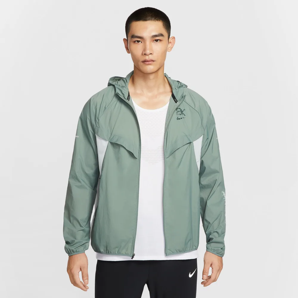 NIKE Men's Sports and Fitness Jacket HV2650-034
NIKE Men's Sports and Fitness Jacket HV2650-034