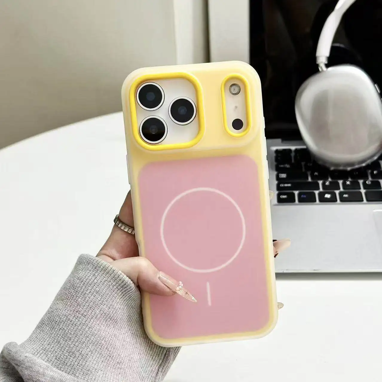 Luxury 2-in-1 fine ring For Magsafe magnetic phone case For iPhone 17 Pro Max 16 Plus 15 14 13 12 11 Matte skin-like back cover
Luxury 2-in-1 fine ring For Magsafe magnetic phone case For iPhone 17 Pro Max 16 Plus 15 14 13 12 11 Matte skin-like back cover