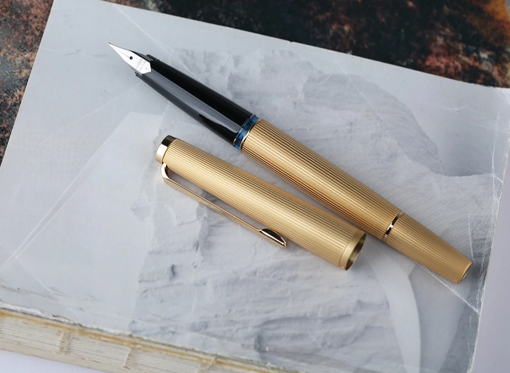 MAJOHN B32 Metal Piston Fountain Pen Fine Butterfly Nib Smooth Writing Calligraphy Pen for Office Business Supplies Iridium Tip
MAJOHN B32 Metal Piston Fountain Pen Fine Butterfly Nib Smooth Writing Calligraphy Pen for Office Business Supplies Iridium Tip