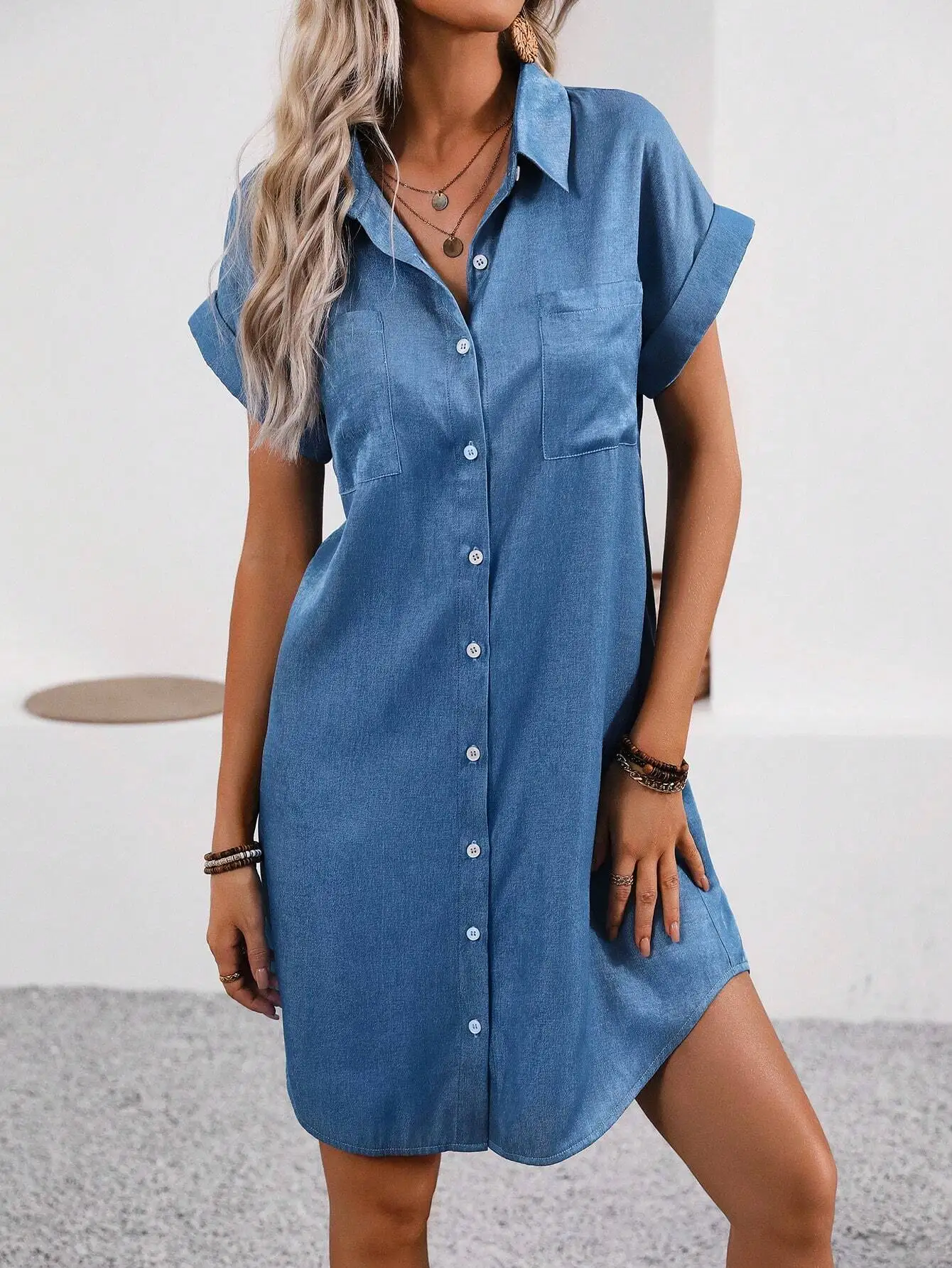 Women Solid Color Batwing Sleeve Front Buttoned Denim Shirt Dress
Women Solid Color Batwing Sleeve Front Buttoned Denim Shirt Dress