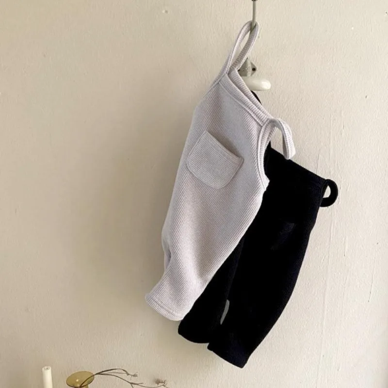 Summer and Autumn New Baby Sleeveless Romper Solid Newborn Pocket Overalls Cotton Infant Boy Strap Shorts Kids Jumpsuit Clothes
Summer and Autumn New Baby Sleeveless Romper Solid Newborn Pocket Overalls Cotton Infant Boy Strap Shorts Kids Jumpsuit Clothes
