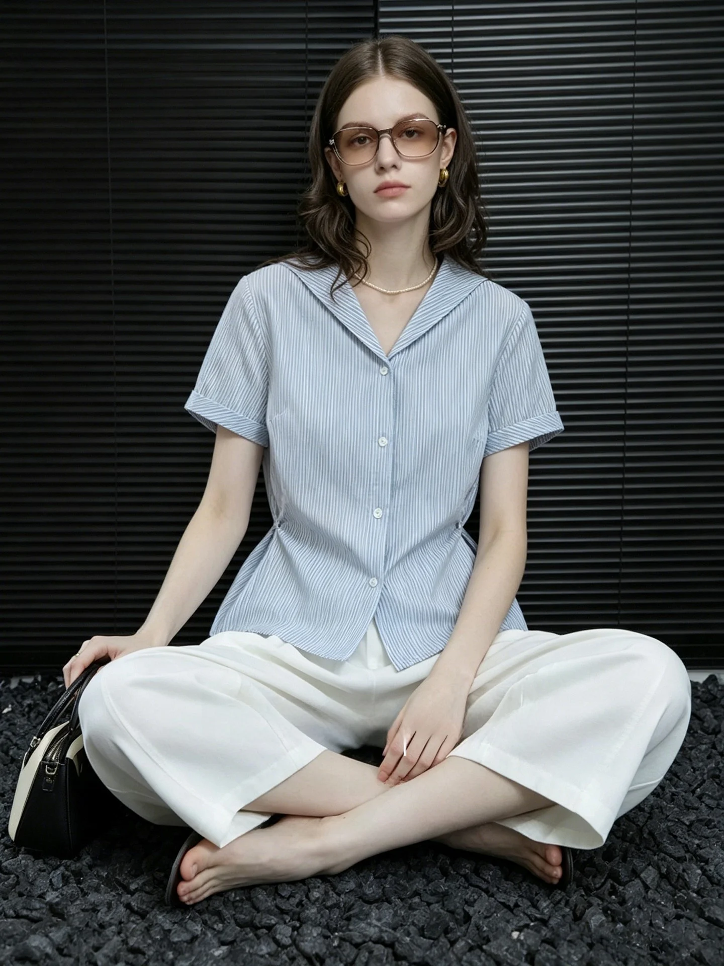 Casual Huaappuw Summer 2026 Loose Short Sleeve Navy Collar Shirt Versatile Top for Commuting And Traveling French Style Splice
Casual Huaappuw Summer 2026 Loose Short Sleeve Navy Collar Shirt Versatile Top for Commuting And Traveling French Style Splice
