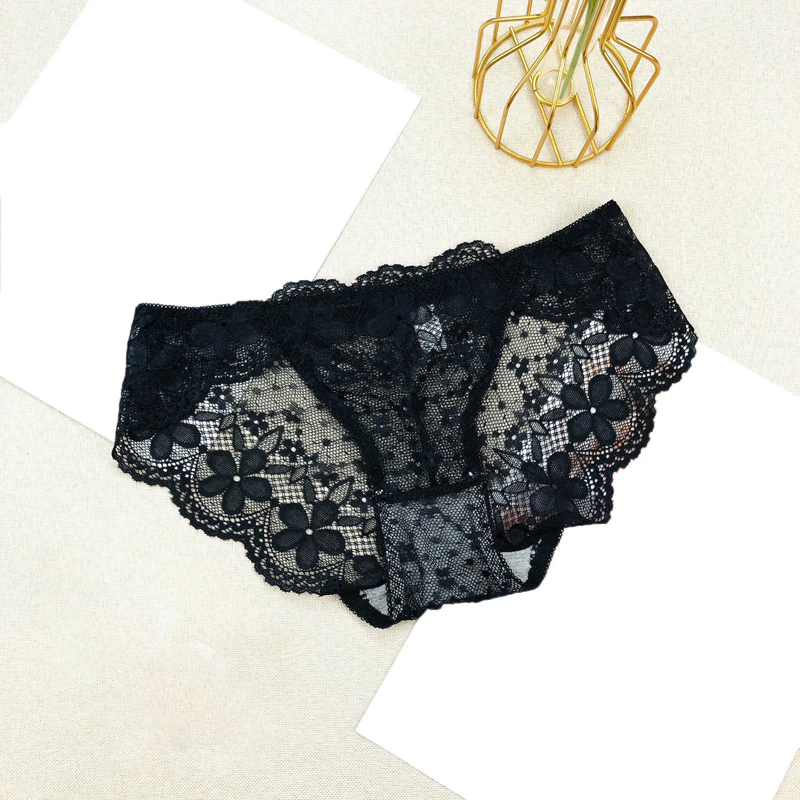 Women's Sexy Underwear Lace Bikini Cotton Seamless Briefs Soft Solid Color Breathable Hollow Out Low-waist Female Panties
Women's Sexy Underwear Lace Bikini Cotton Seamless Briefs Soft Solid Color Breathable Hollow Out Low-waist Female Panties