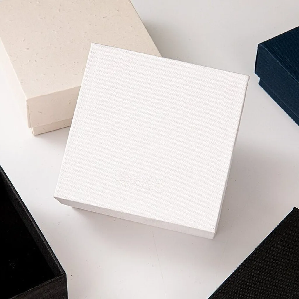 Thickened Cardboard Box Embossed Jewelry Gift Box Two-Piece Lid Base Box Multi-Color For Anniversary Gift Birthday Gift Gifting
Thickened Cardboard Box Embossed Jewelry Gift Box Two-Piece Lid Base Box Multi-Color For Anniversary Gift Birthday Gift Gifting