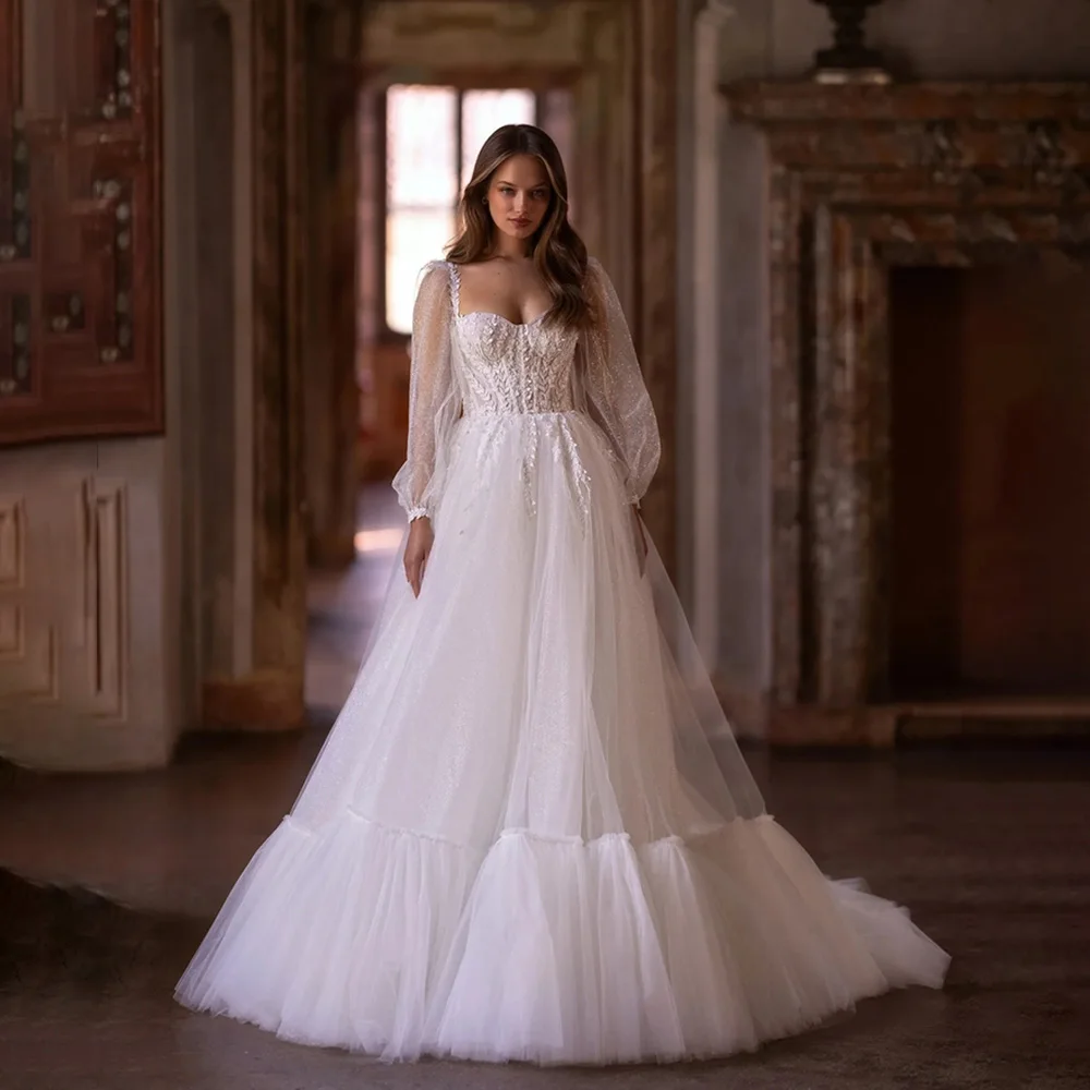 Customized Sweetheart Collar Tulle Puffy Wedding Dress Appliques Lace Court Long Sleeve Wedding Gown robe de mariée
Customized Sweetheart Collar Tulle Puffy Wedding Dress Appliques Lace Court Long Sleeve Wedding Gown robe de mariée