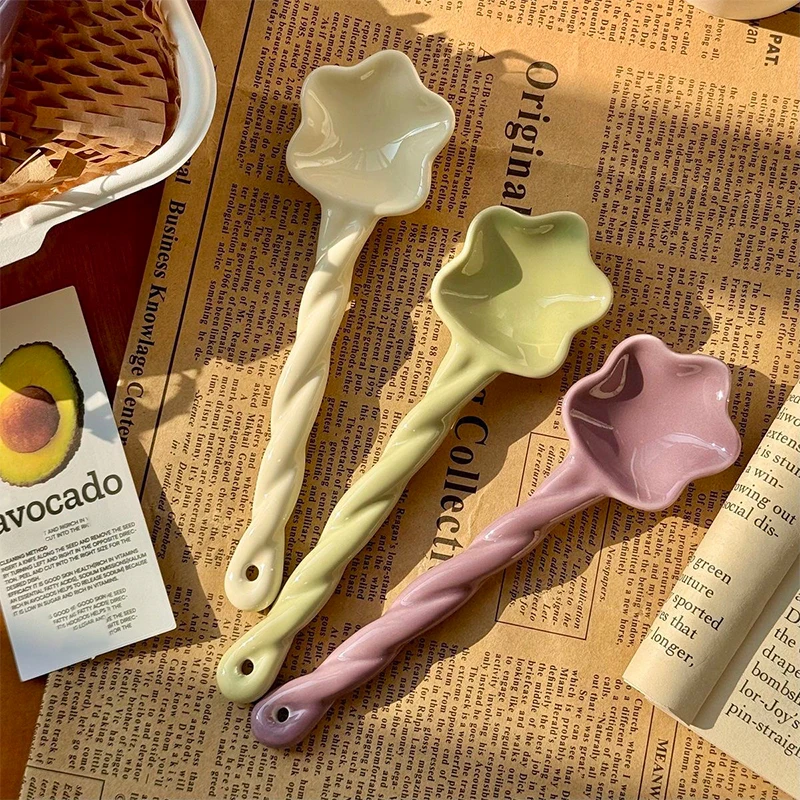 1Pcs Ceramic Star Shaped Spoon Twisted Spoon Cute Long Handled Cream Design Coffee Stirring Spoon
1Pcs Ceramic Star Shaped Spoon Twisted Spoon Cute Long Handled Cream Design Coffee Stirring Spoon