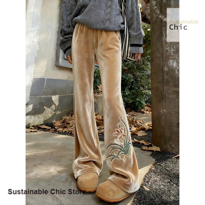 New Chinese style embroidered trousers temperament high sense women's micro-pants women's spring high waist slim wide-leg pants.
New Chinese style embroidered trousers temperament high sense women's micro-pants women's spring high waist slim wide-leg pants.