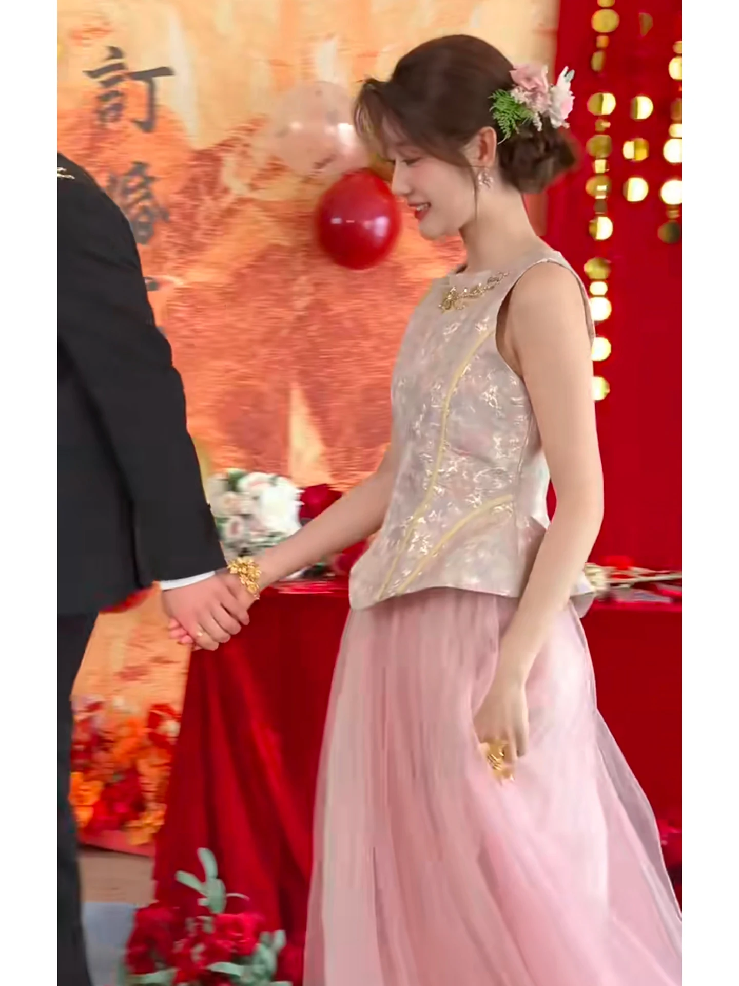 New Chinese Style Wedding Dress Engagement Set 2026 Pink Wedding Gown Bride Morning Robe Vintage Feel Long Skirt No Sleeve
New Chinese Style Wedding Dress Engagement Set 2026 Pink Wedding Gown Bride Morning Robe Vintage Feel Long Skirt No Sleeve