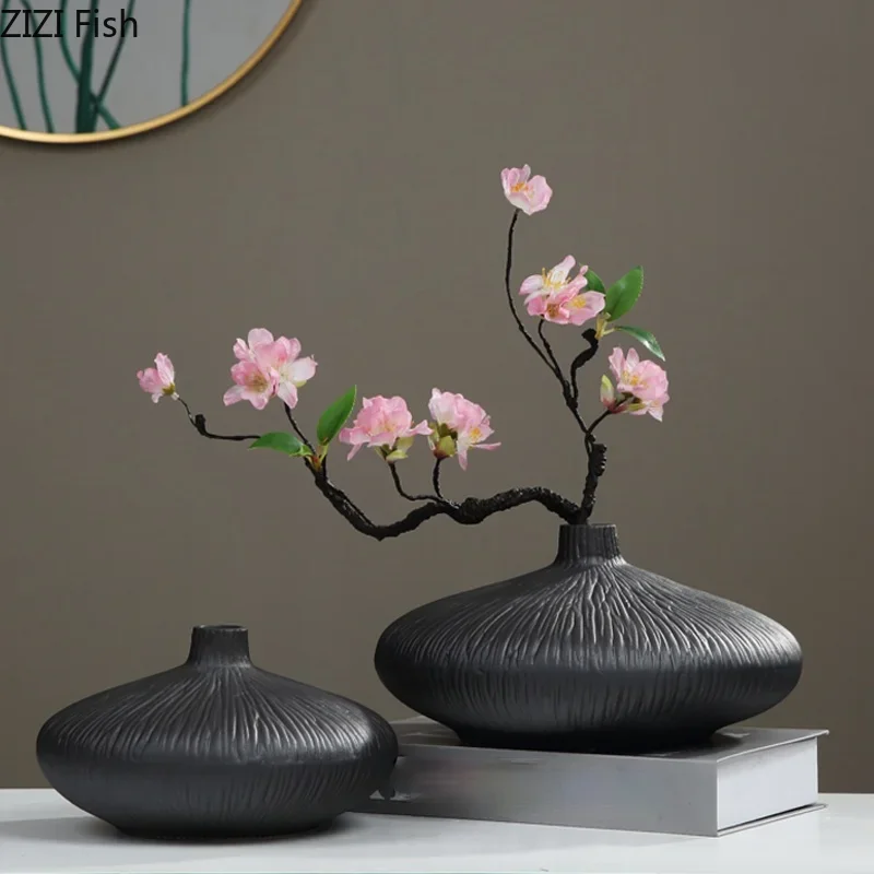 Chinese Zen Ceramic Vase Handicraft decoration Black crack Flower Arrangement Flower vase Home Decoration accessories
Chinese Zen Ceramic Vase Handicraft decoration Black crack Flower Arrangement Flower vase Home Decoration accessories