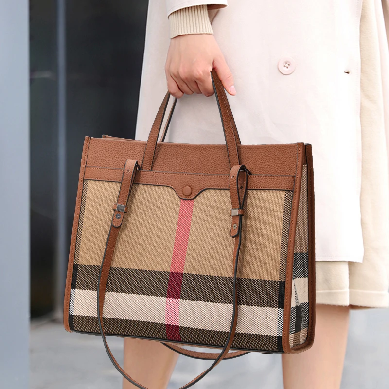 Aidrani Checkered Canvas & Leather Tote: Timeless Pattern, Modern Versatility
Aidrani Checkered Canvas & Leather Tote: Timeless Pattern, Modern Versatility