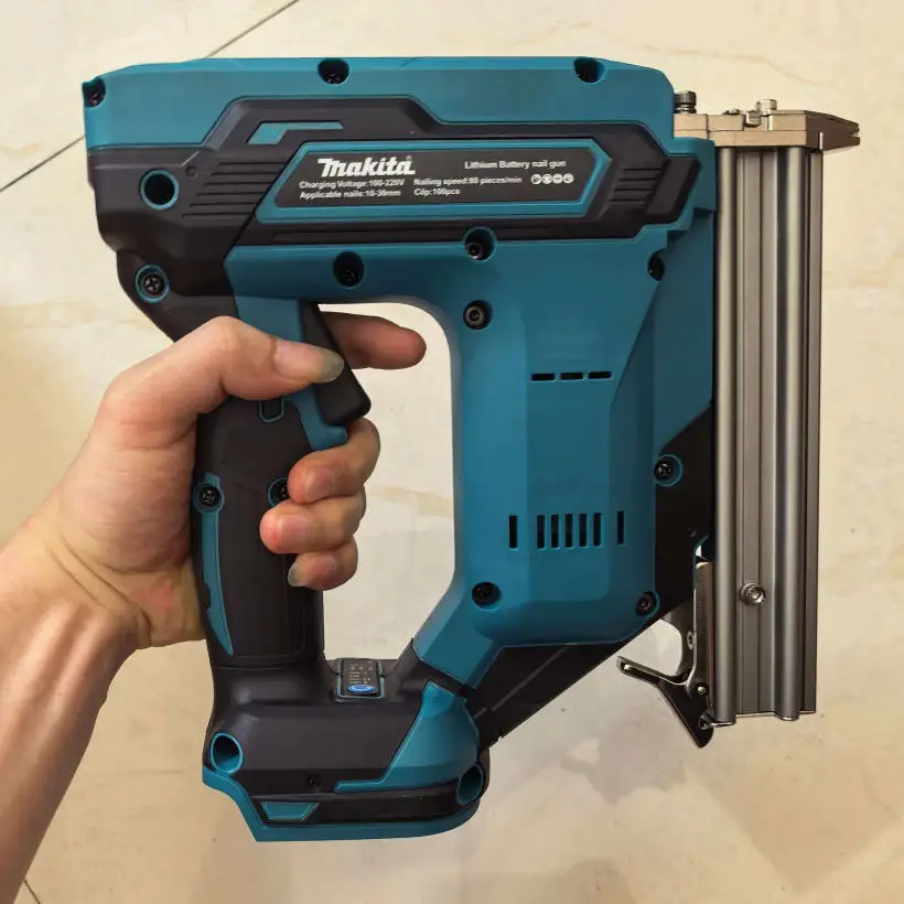 Original battery Makita Cordless Brad Nailer 10-30mm Nails Lightweight Compact for Trim & Finish Carpentry with 18V Battery
Original battery Makita Cordless Brad Nailer 10-30mm Nails Lightweight Compact for Trim & Finish Carpentry with 18V Battery